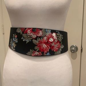 Desigual Black belt NWOT